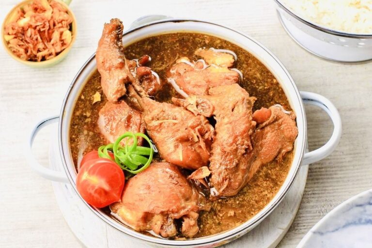 Resep Semur Ayam Rumahan Untuk Menu Sahur dan Berbuka, Kuah Gurih Manis